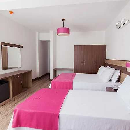 Hotel Eden Pyara